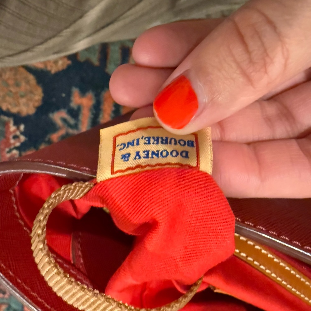 Dooney & Bourke tote - Picture 6 of 9